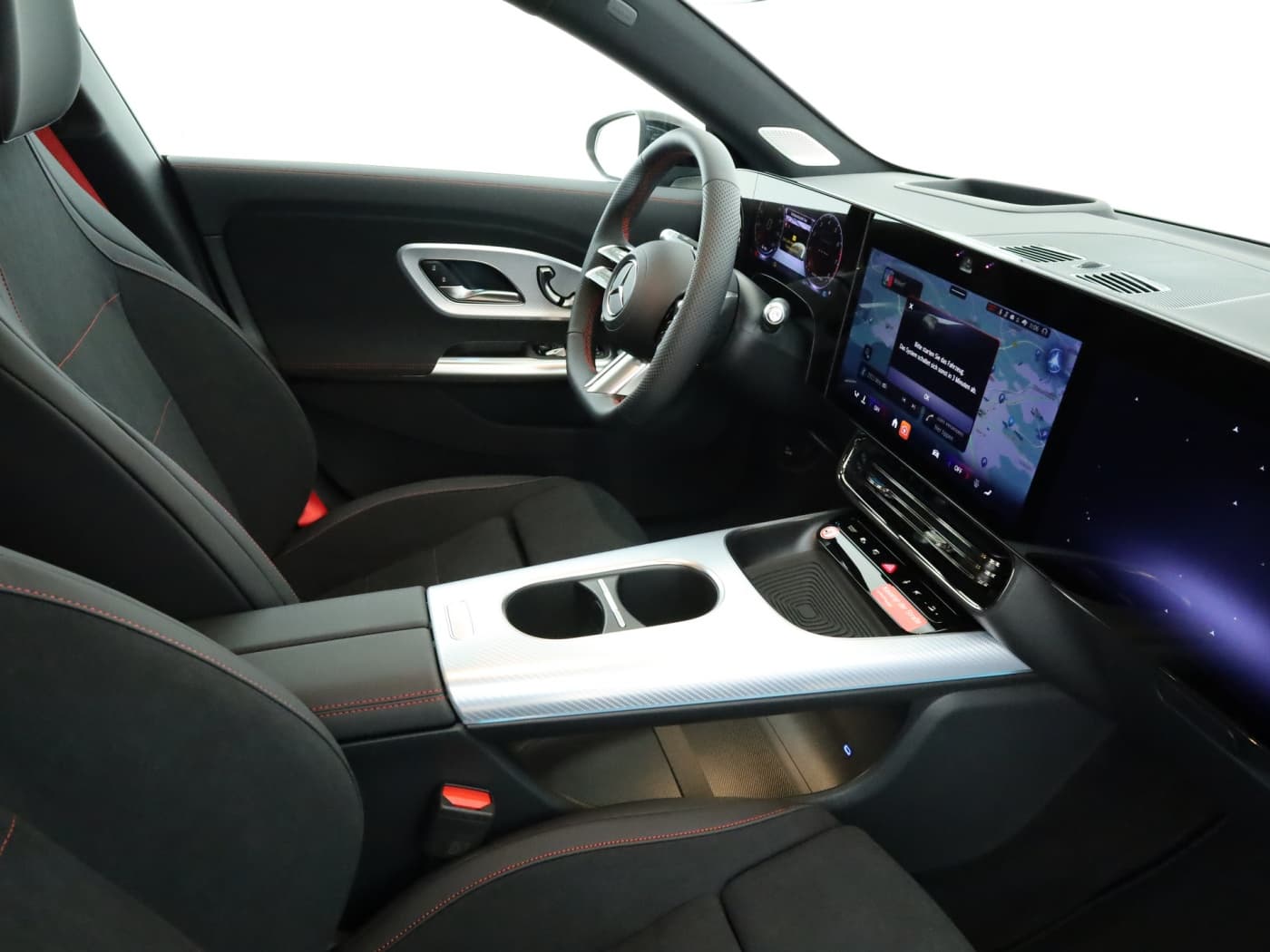 Mercedes-Benz CLA 220 4MATIC Bild 17