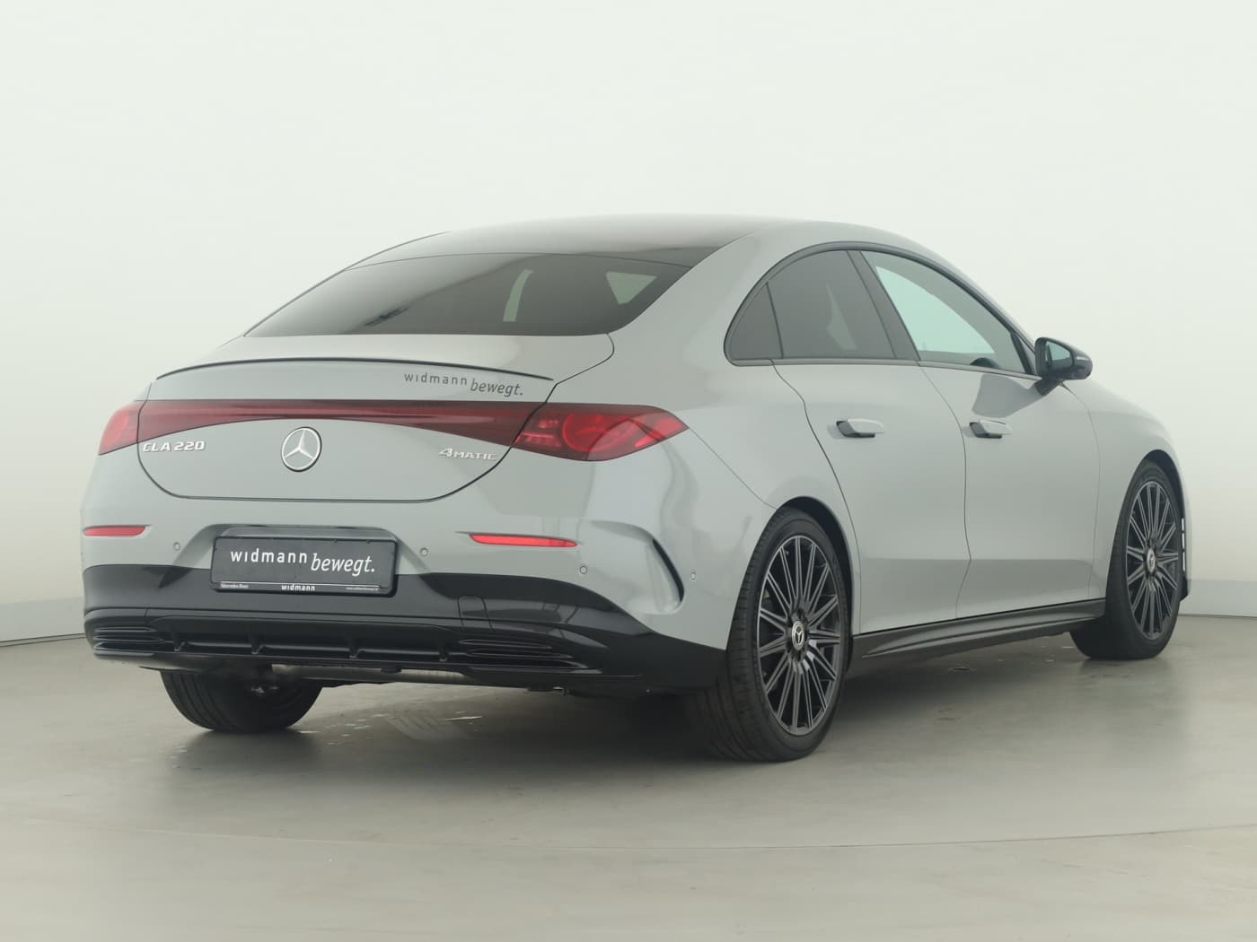 Mercedes-Benz CLA 220 4MATIC Bild 2