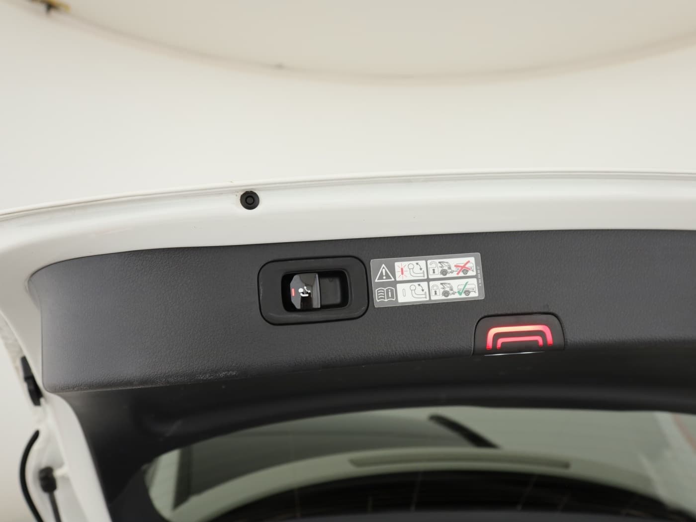 Mercedes-Benz C 220 d T Bild 26
