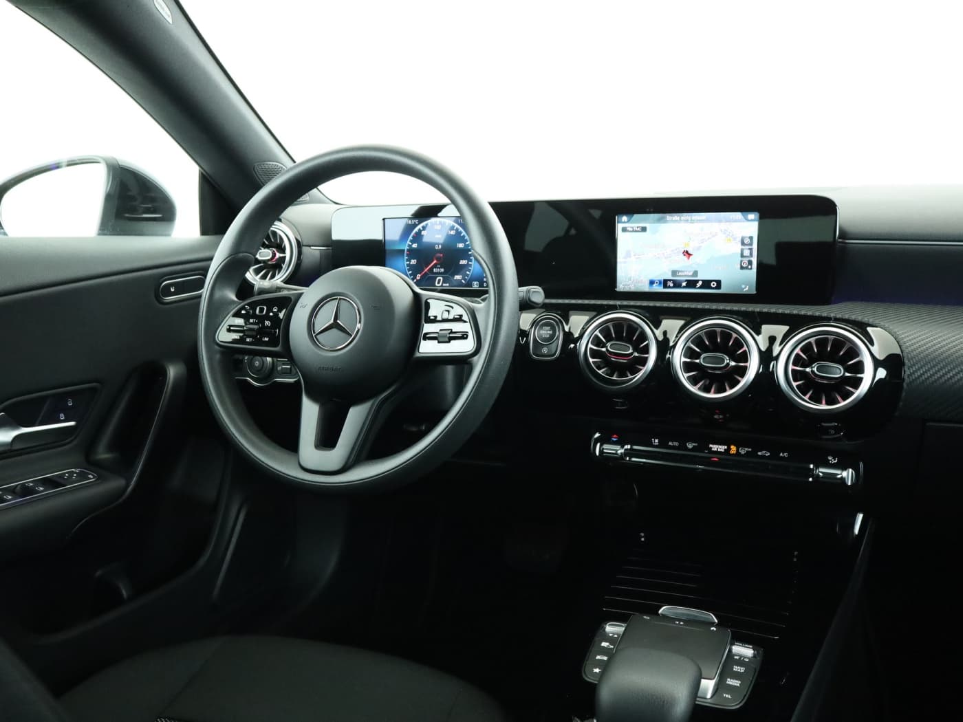Mercedes-Benz CLA 180 d SB Bild 10