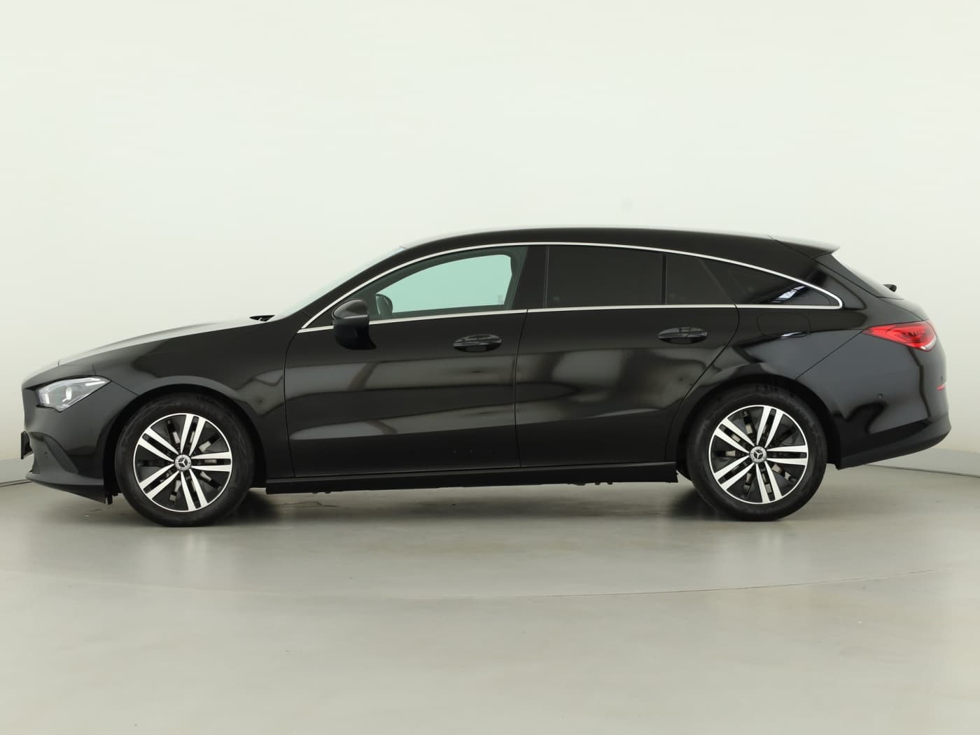 Mercedes-Benz CLA 180 d SB Bild 7