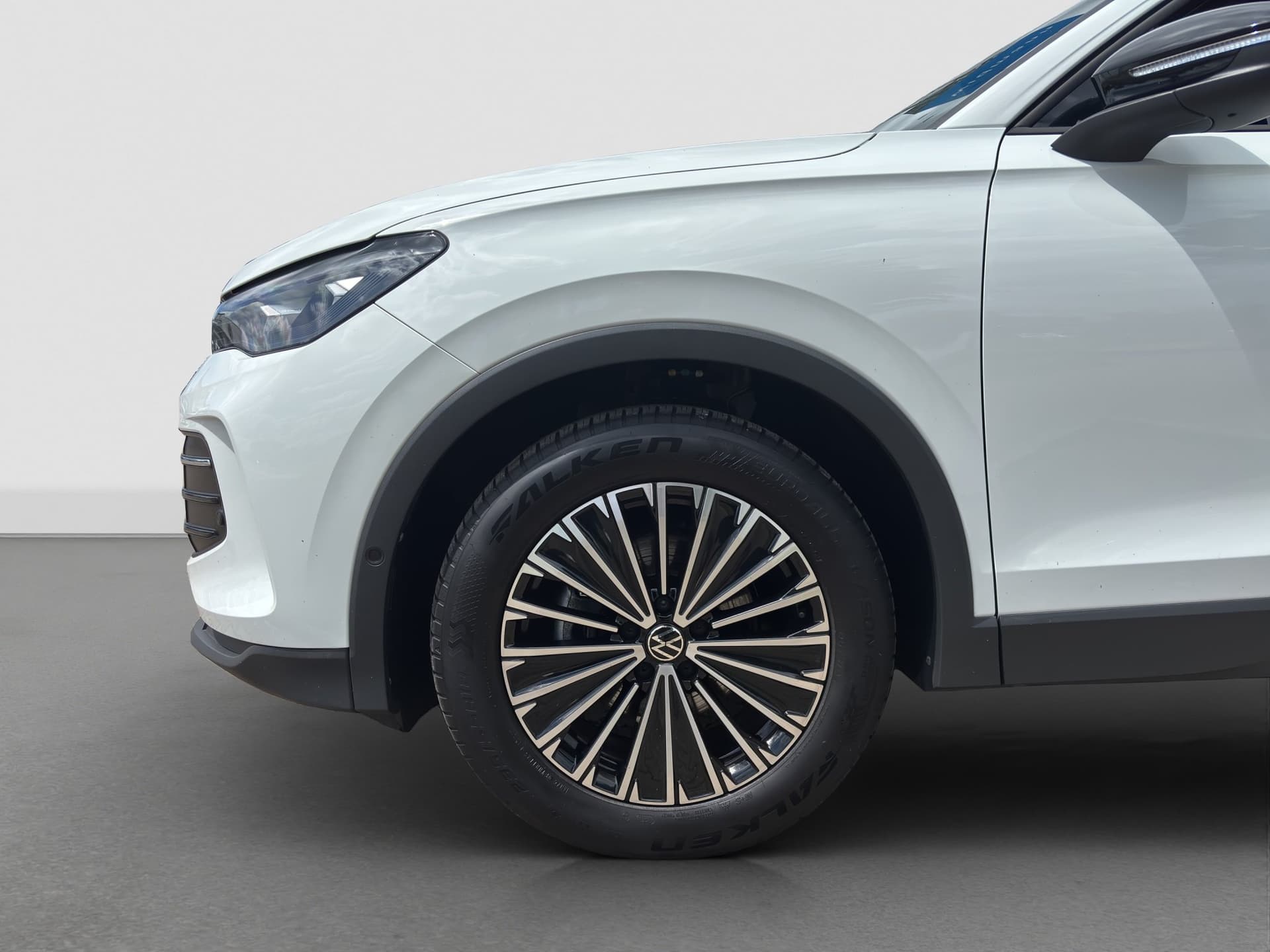 Volkswagen Tiguan Life 1.5 TSI 150 PS DSG AHK NAVI ACC Kamera Bild 17