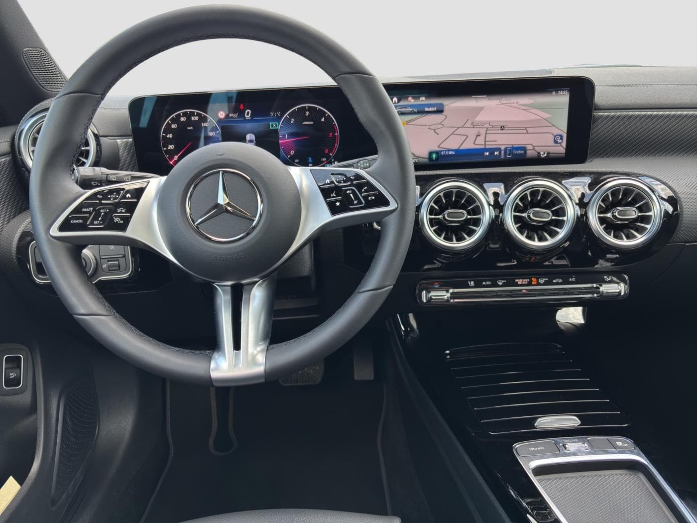 Mercedes-Benz CLA 220 d SB Bild 9