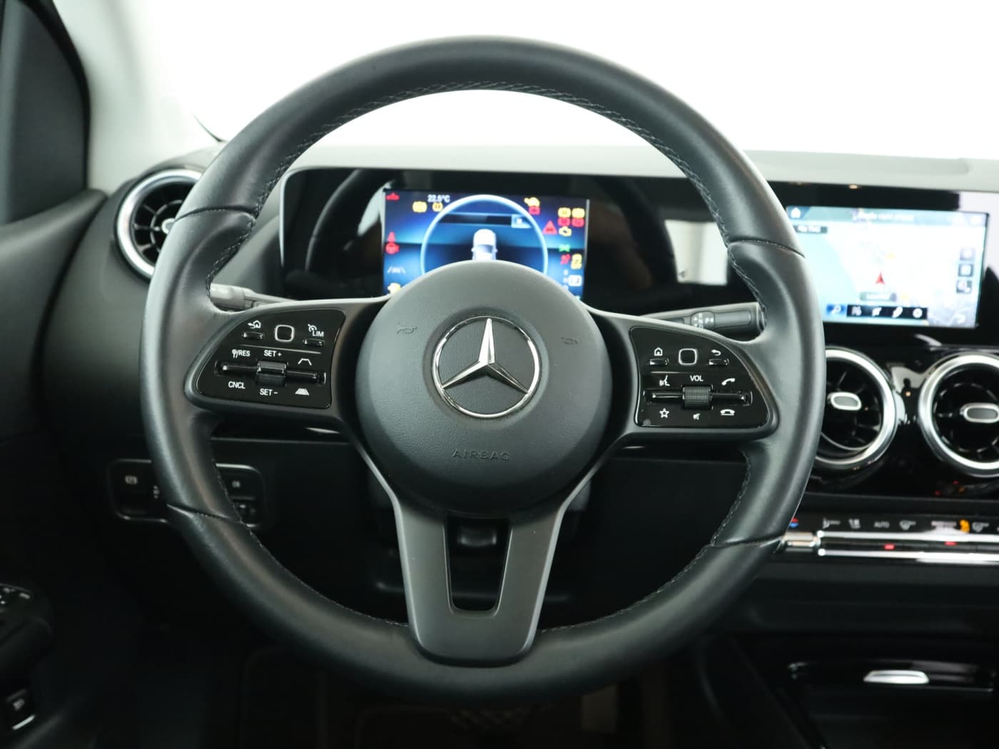 Mercedes-Benz B 250 e Bild 11