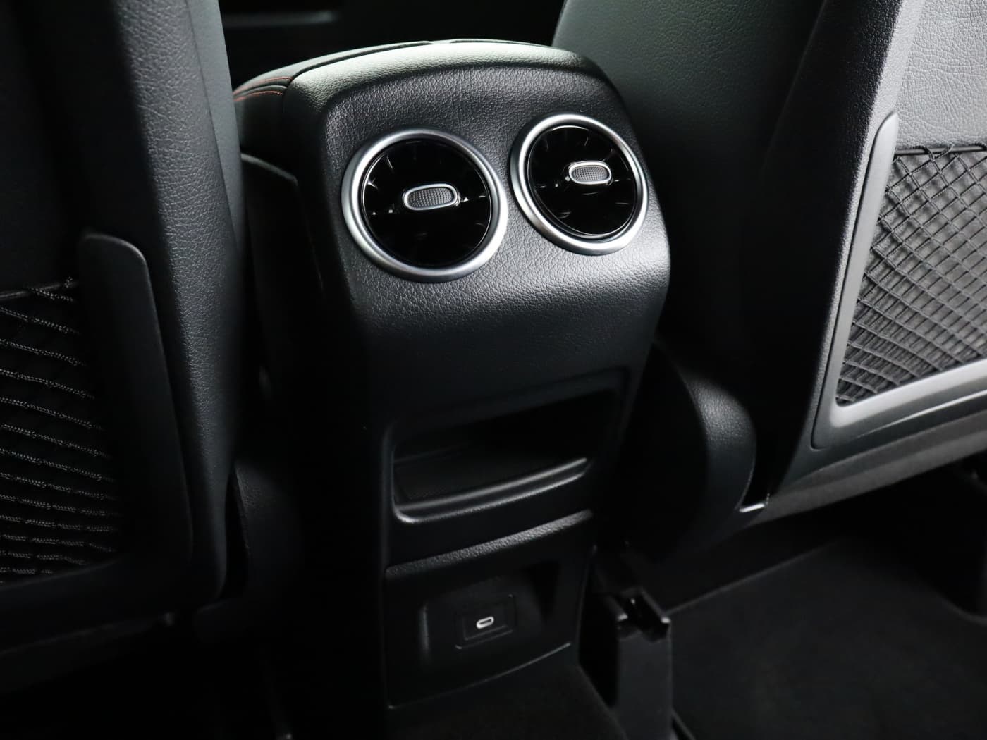 Mercedes-Benz B 220 4M Bild 23