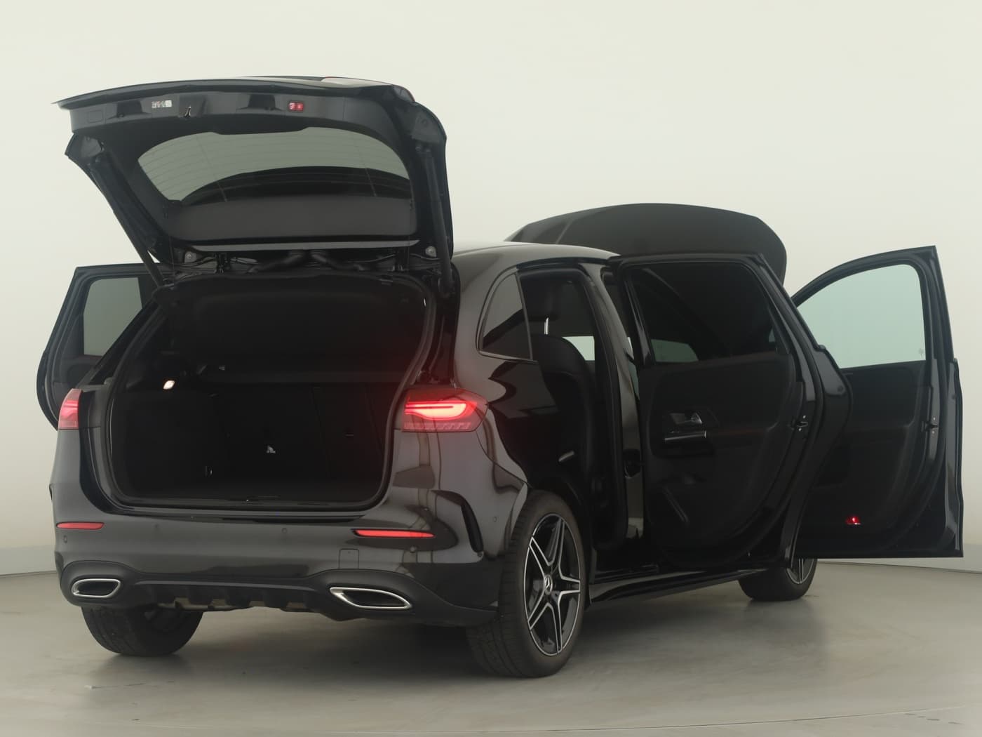 Mercedes-Benz B 220 4M Bild 9