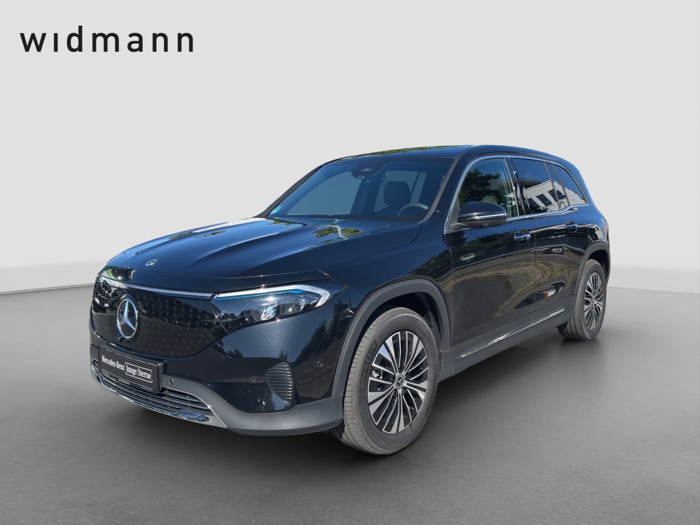 Mercedes-Benz EQB 300 4M