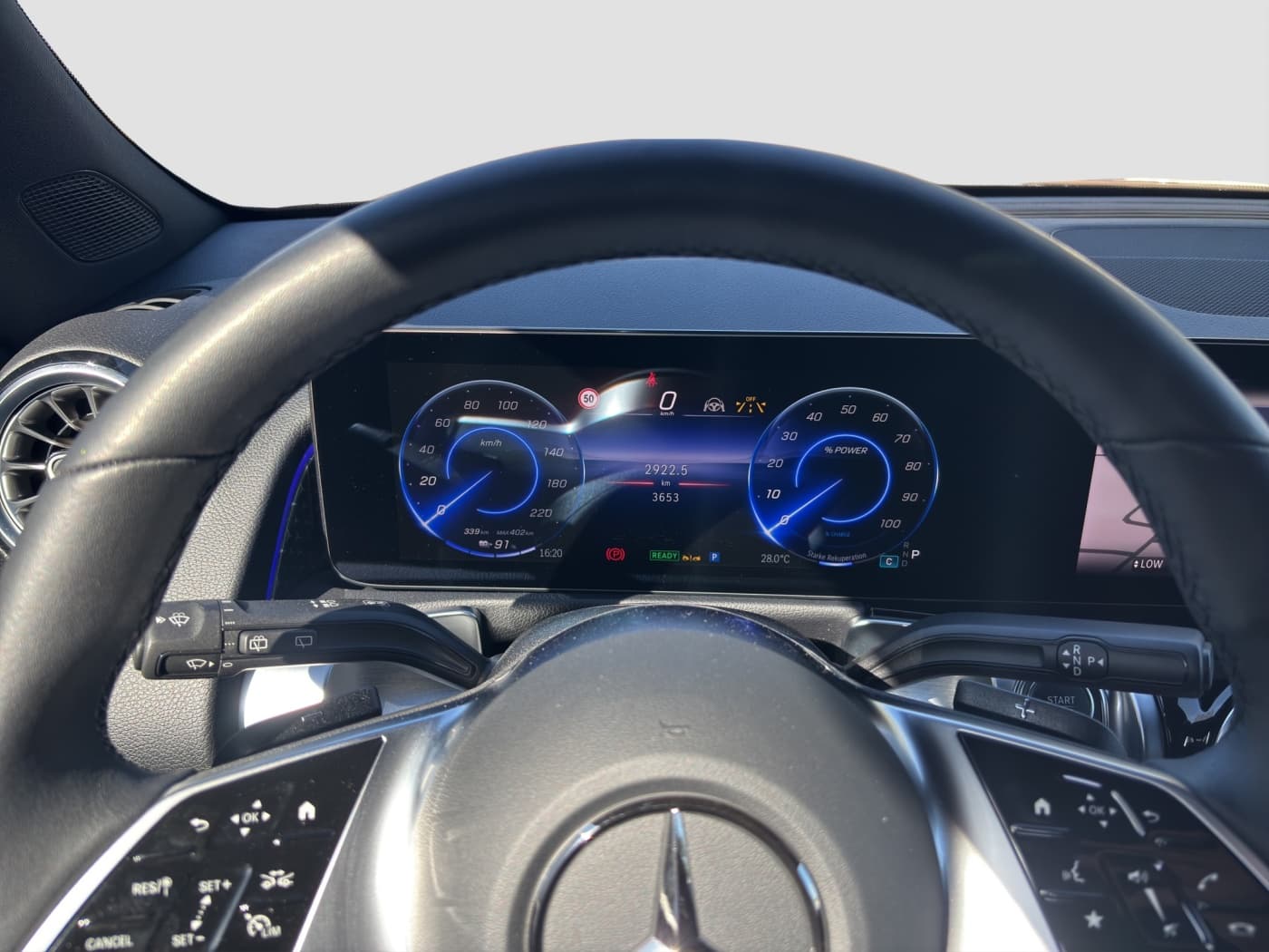 Mercedes-Benz EQB 300 4M Bild 11