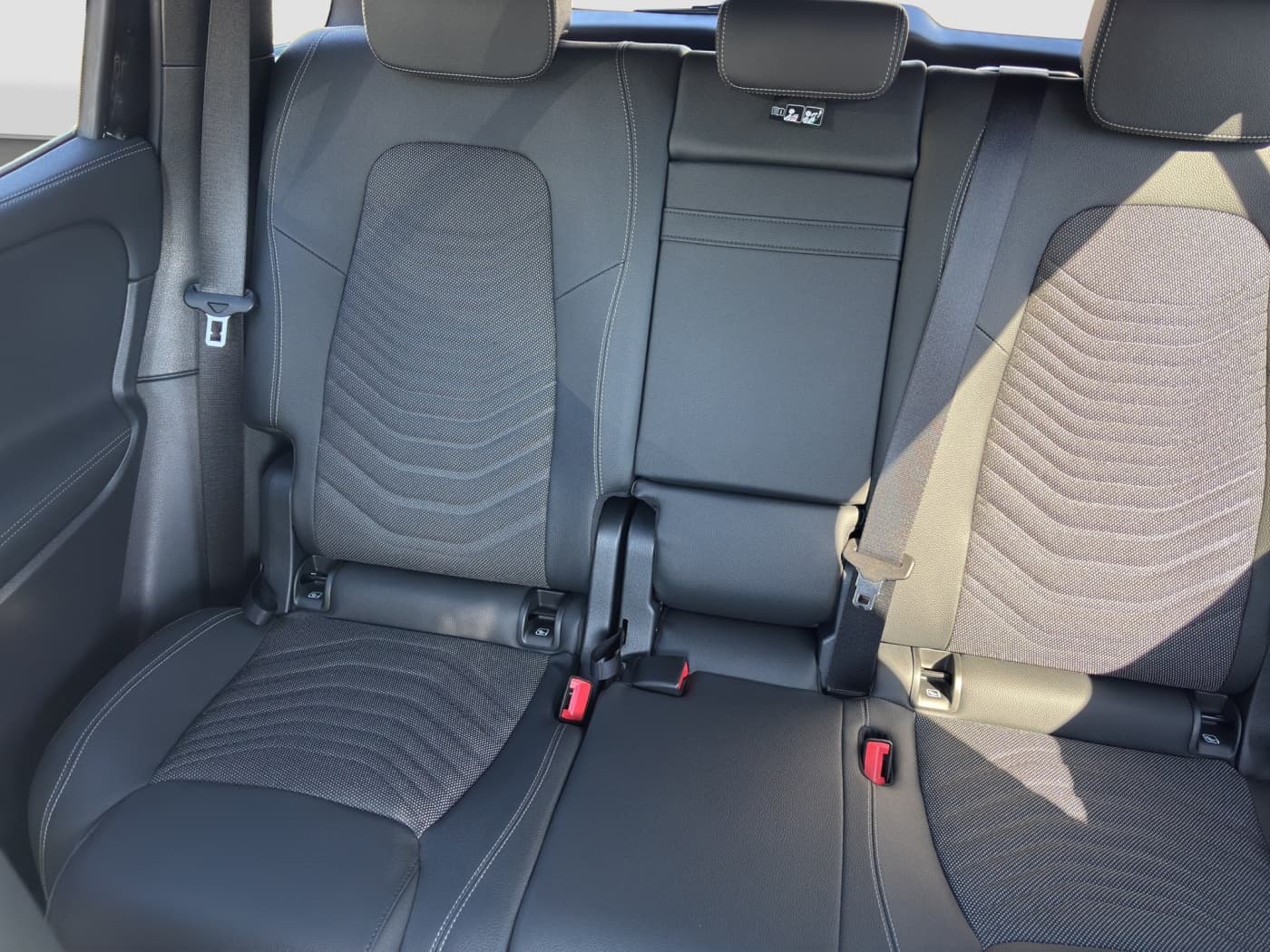 Mercedes-Benz EQB 300 4M Bild 16
