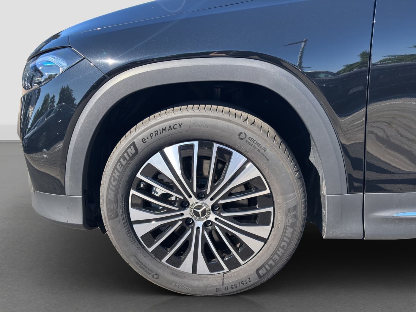 Mercedes-Benz EQB 300 4M Bild 19
