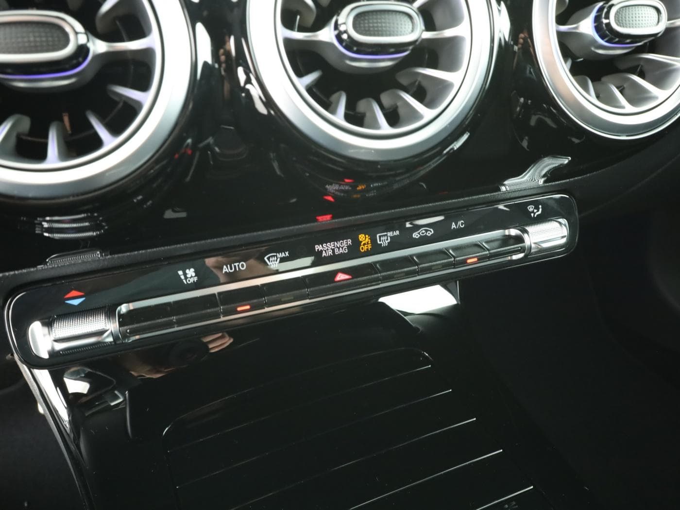 Mercedes-Benz A 200 d Bild 14