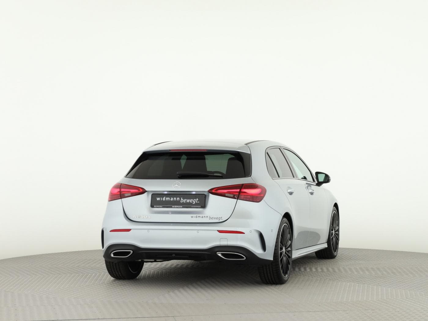 Mercedes-Benz A 200 d Bild 2