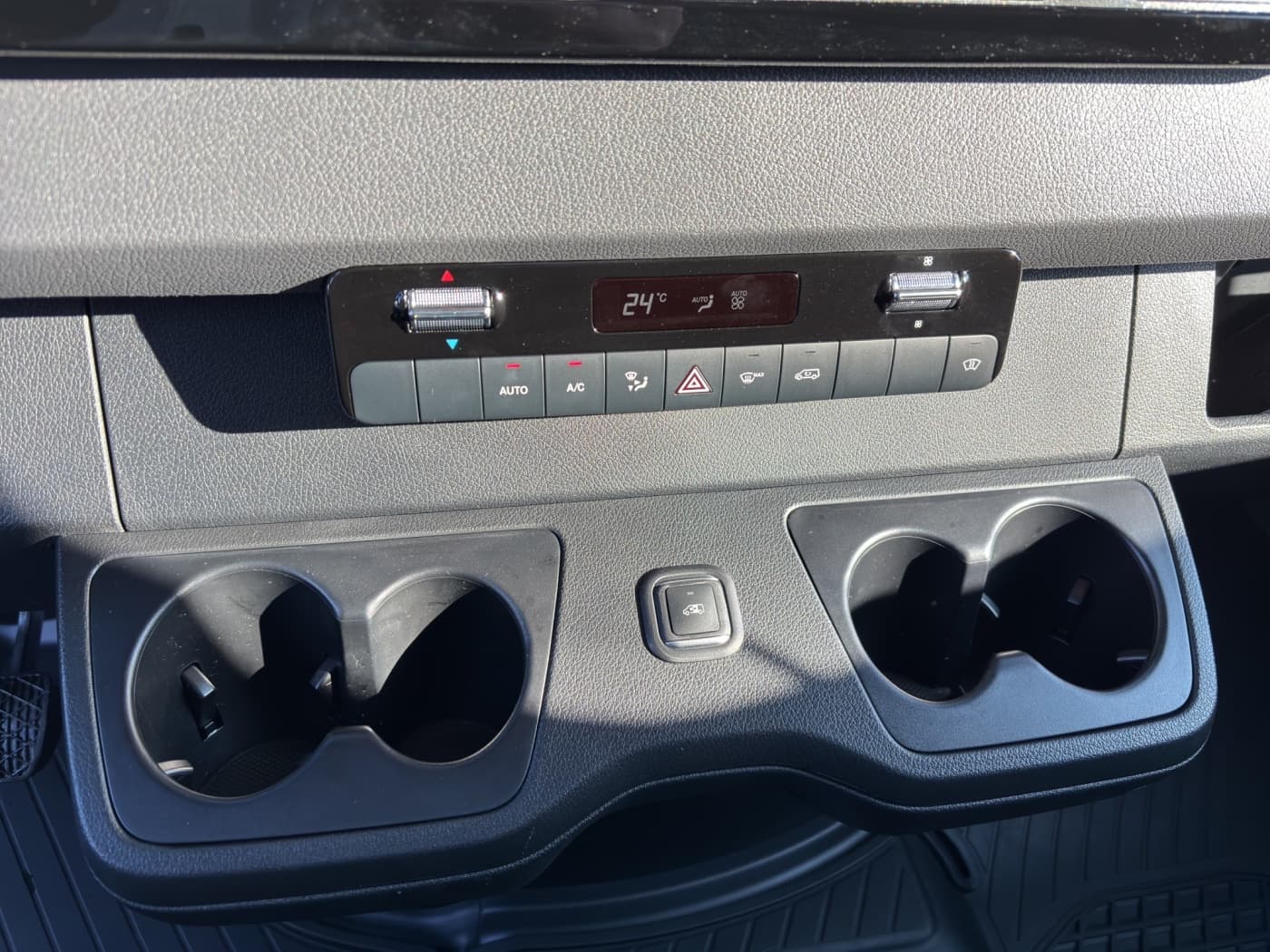 Mercedes-Benz Sprinter 319 CDI Kasten Hochdach Lang Bild 13