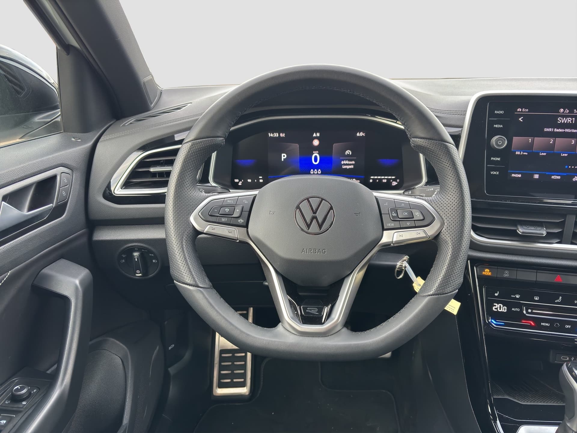 Volkswagen T-Roc R-Line 1.5 TSI 150 PS DSG AHK NAVI ACC Bild 10