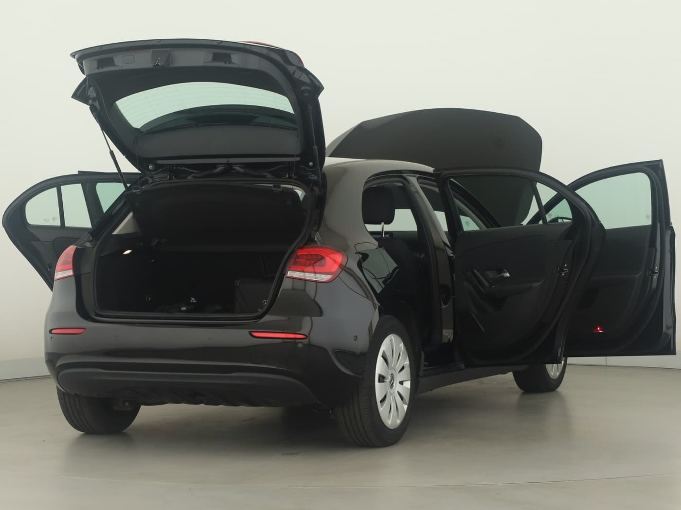 Mercedes-Benz A 250 e Bild 9