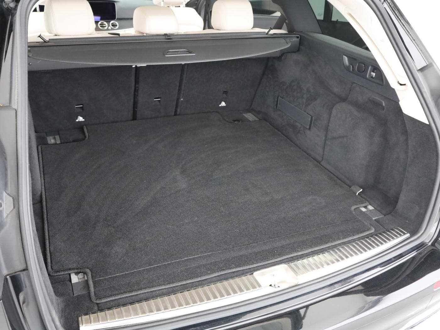 Mercedes-Benz E 400 d 4M T Bild 23