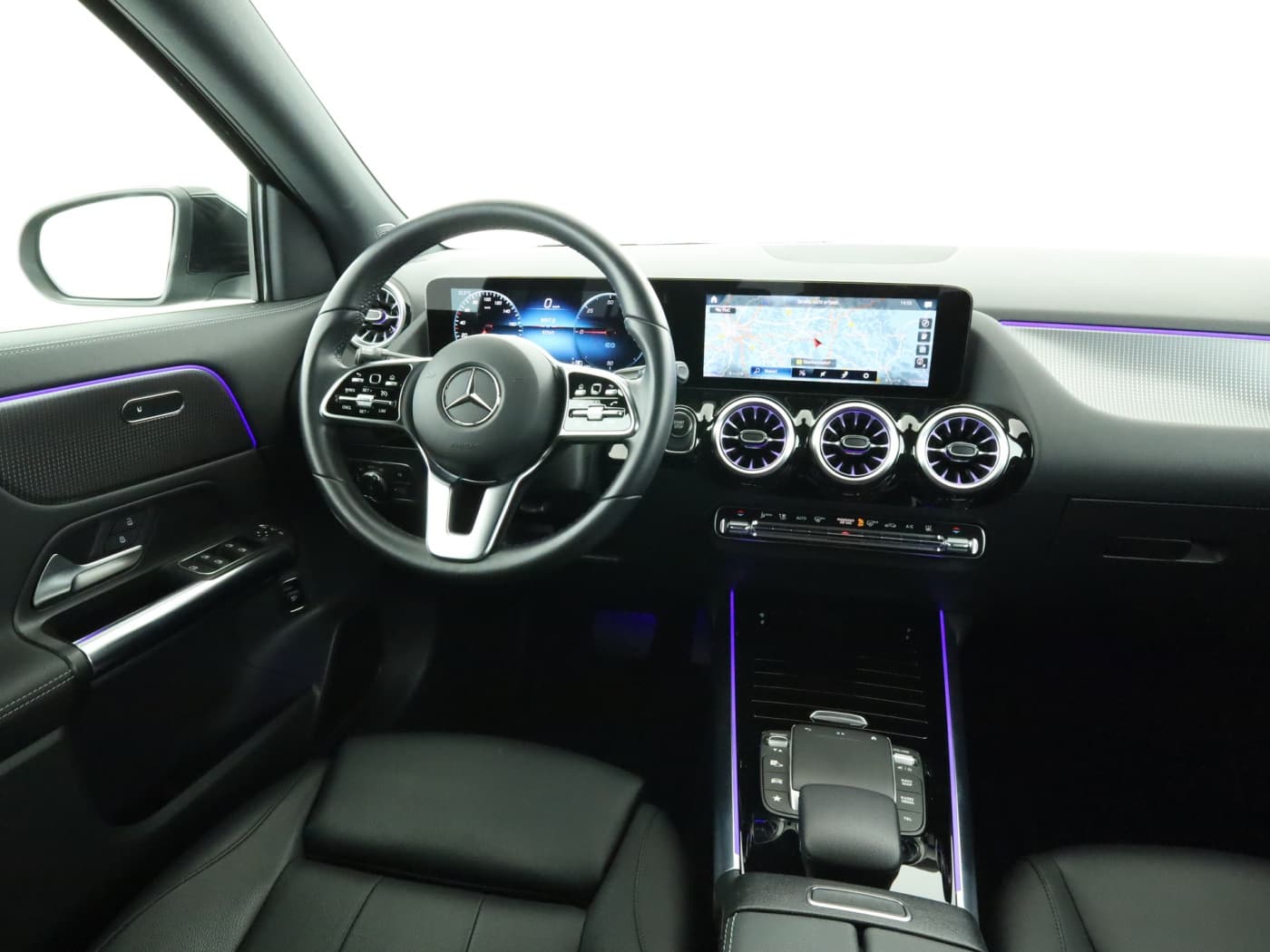 Mercedes-Benz EQA 300 4M Bild 10