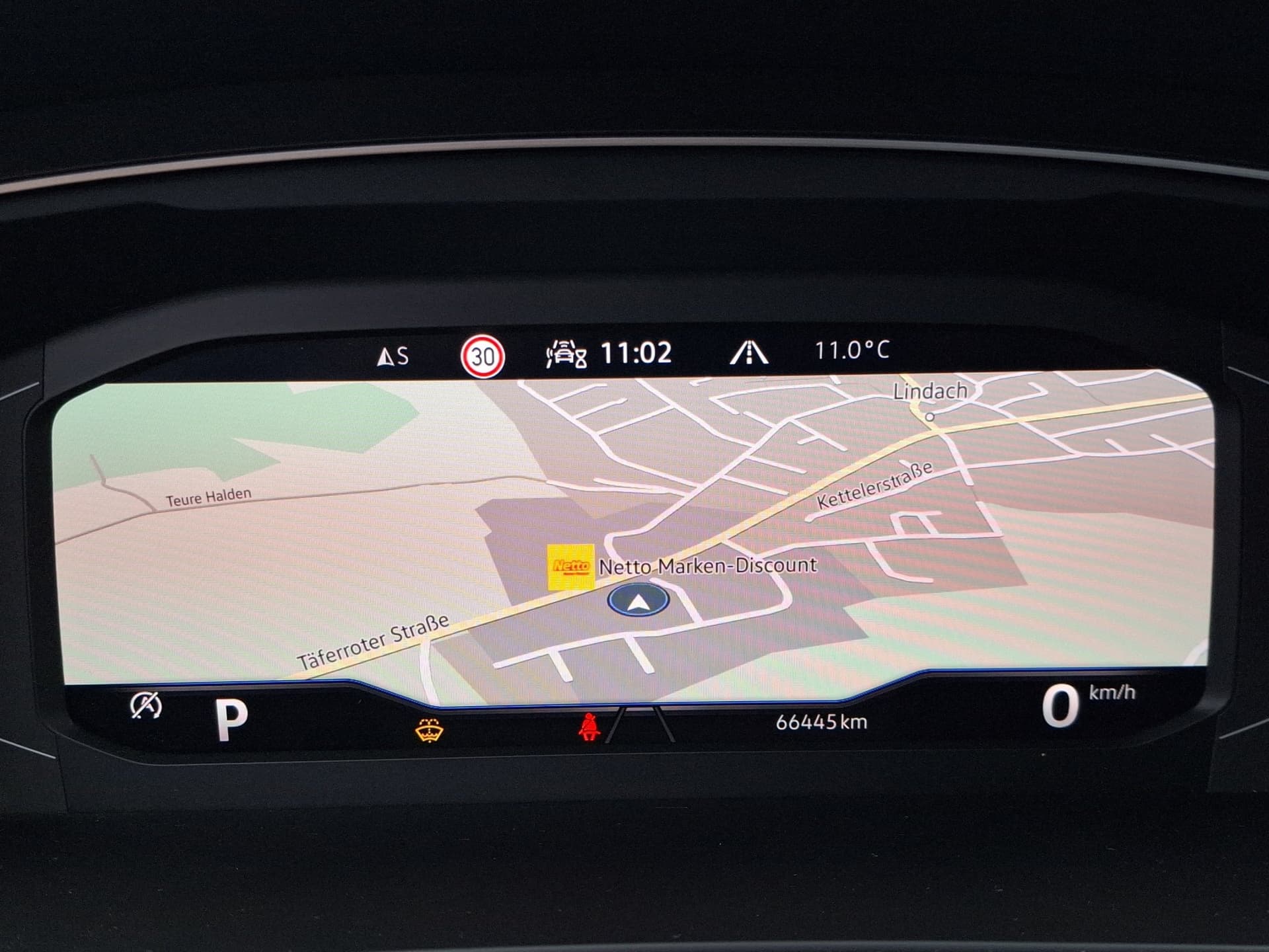 Volkswagen Tiguan 1.5 TSI 150 PS DSG AHK Kamera LED NAVI Bild 22