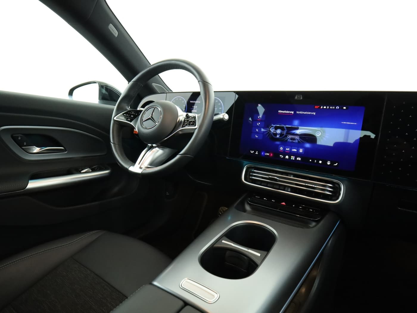 Mercedes-Benz CLA 250+ EQ Bild 10