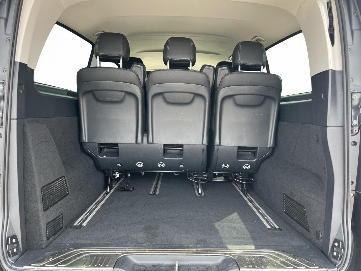 Mercedes-Benz V 300 d EDITION XL Bild 16