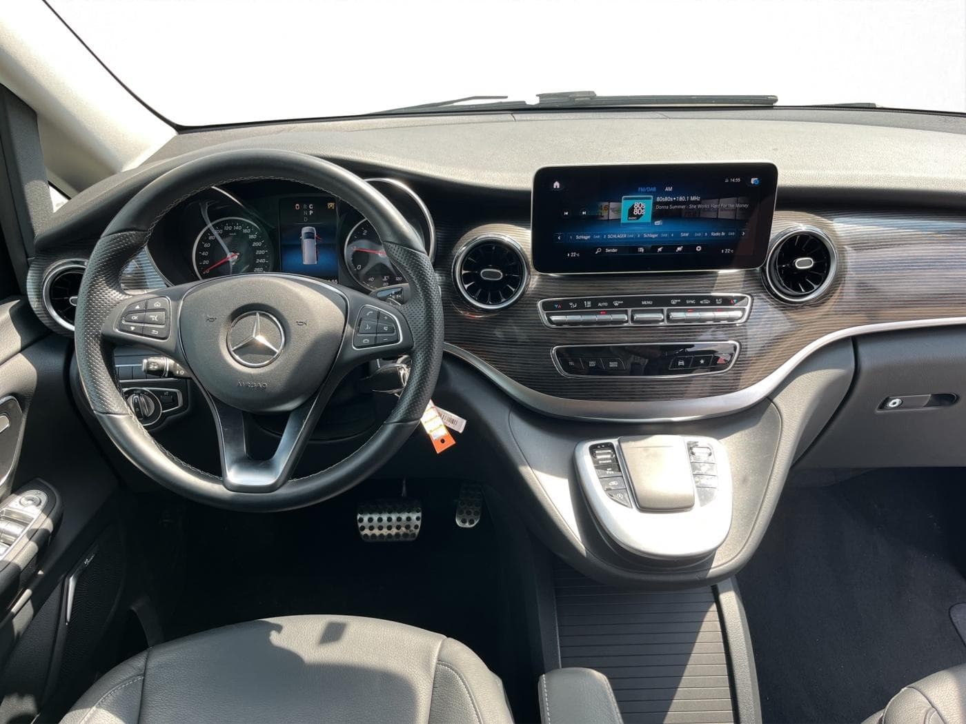 Mercedes-Benz V 300 d EDITION XL Bild 9