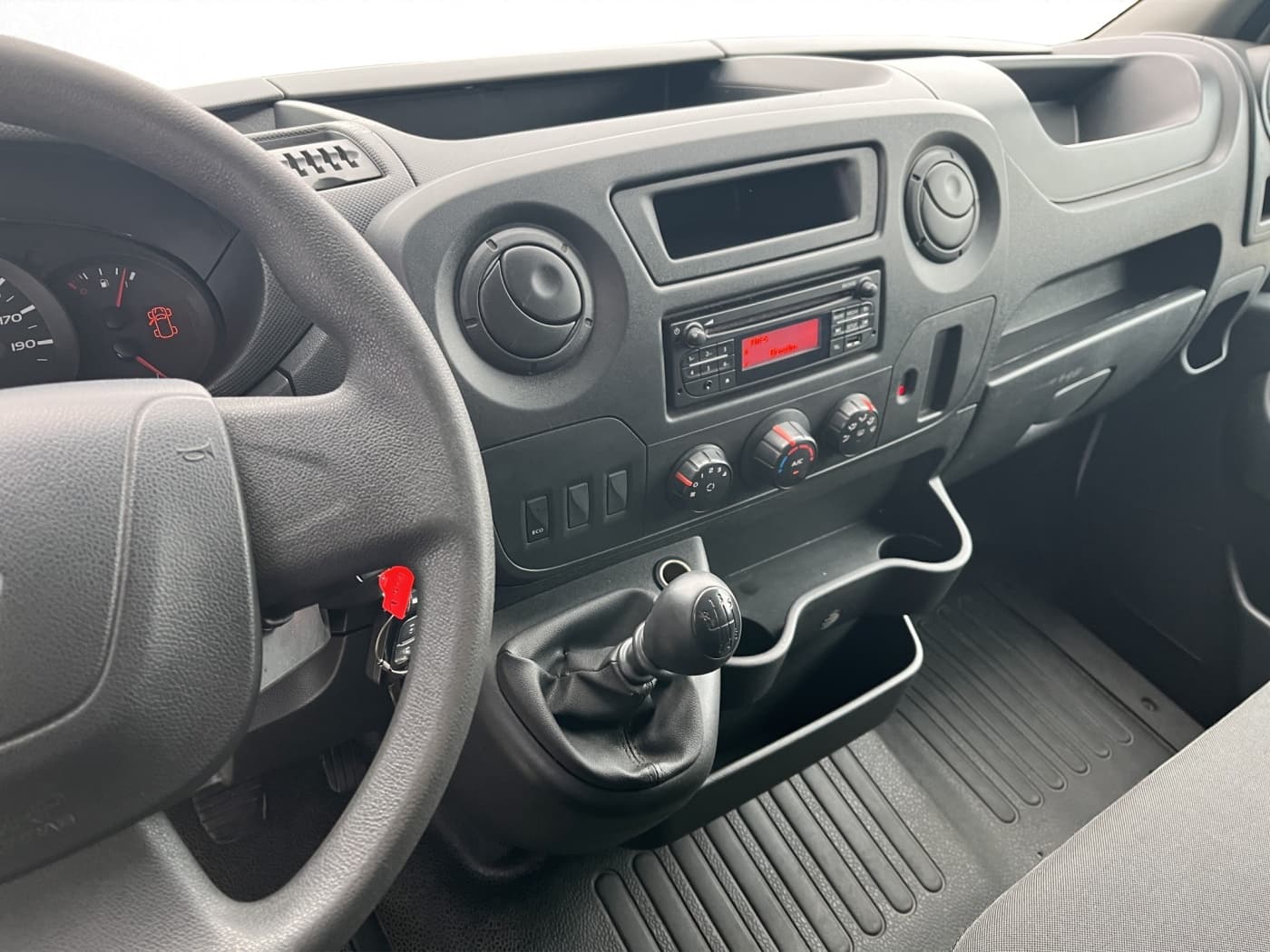 Renault Master 3,5t dCi Koffer LBW Bild 8