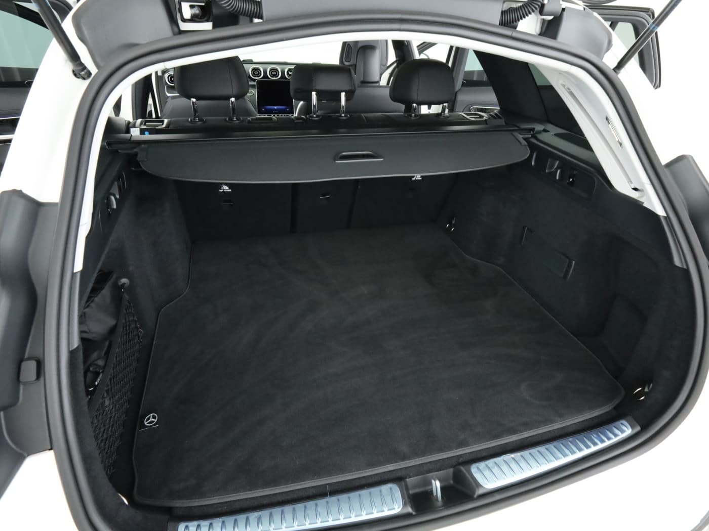Mercedes-Benz C 180 T Bild 23