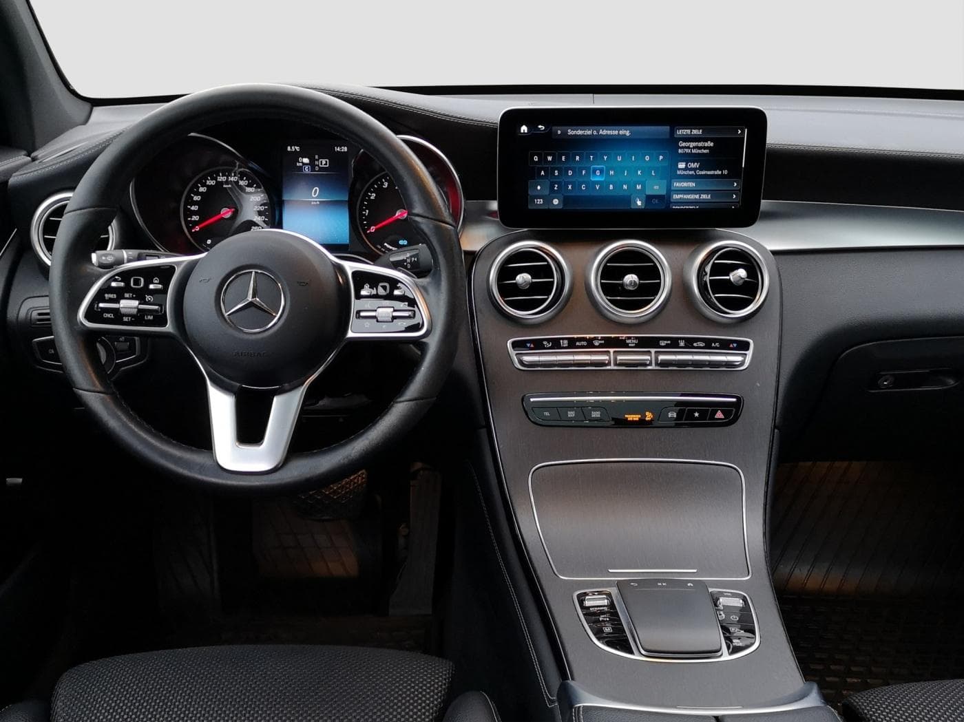 Mercedes-Benz GLC 300 e 4M Bild 8