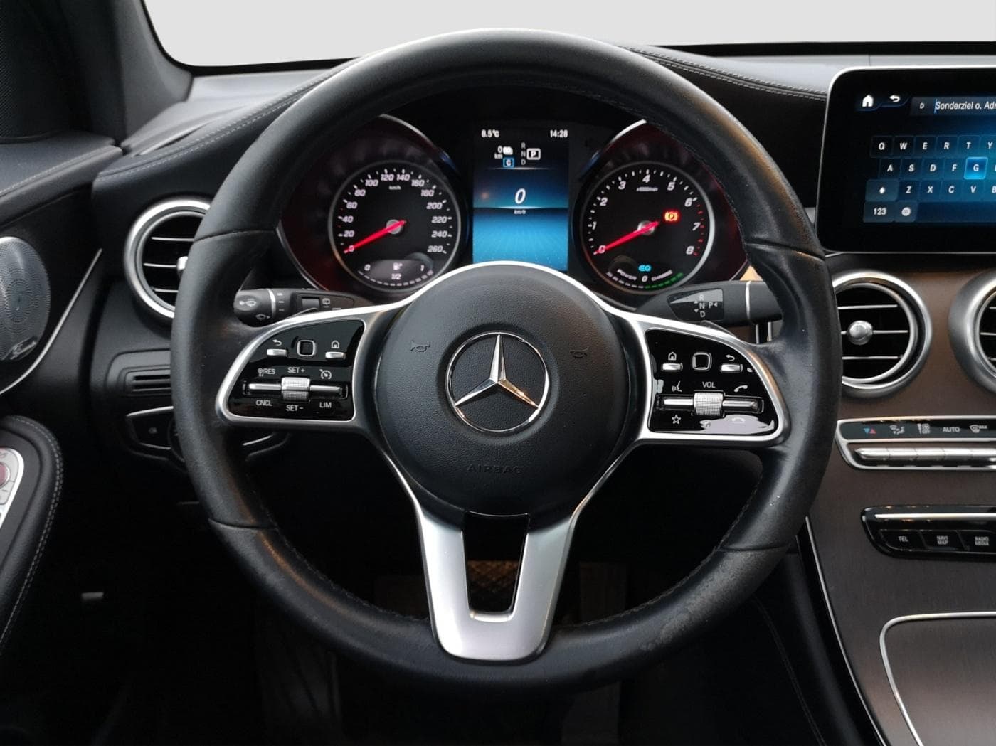 Mercedes-Benz GLC 300 e 4M Bild 9