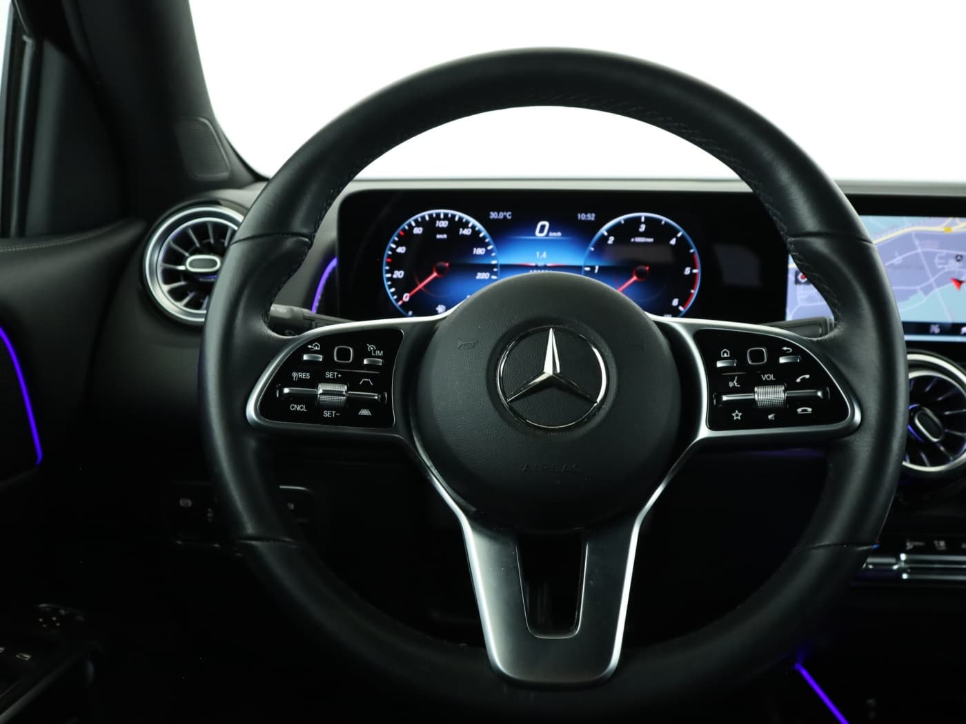 Mercedes-Benz GLB 220 d 4M Bild 11