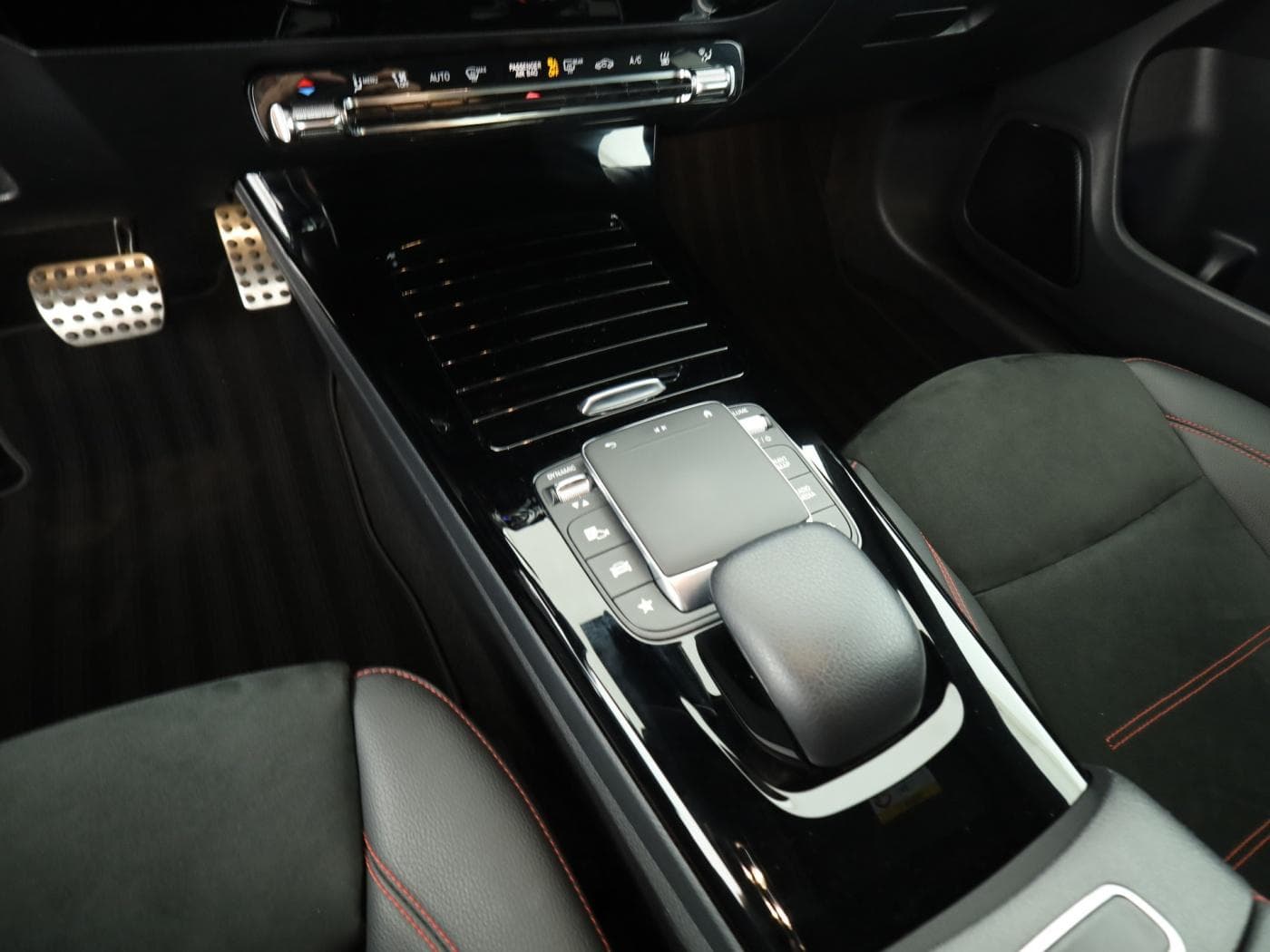 Mercedes-Benz CLA 250 e Bild 15
