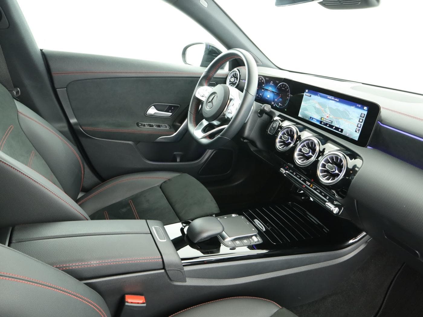 Mercedes-Benz CLA 250 e Bild 17