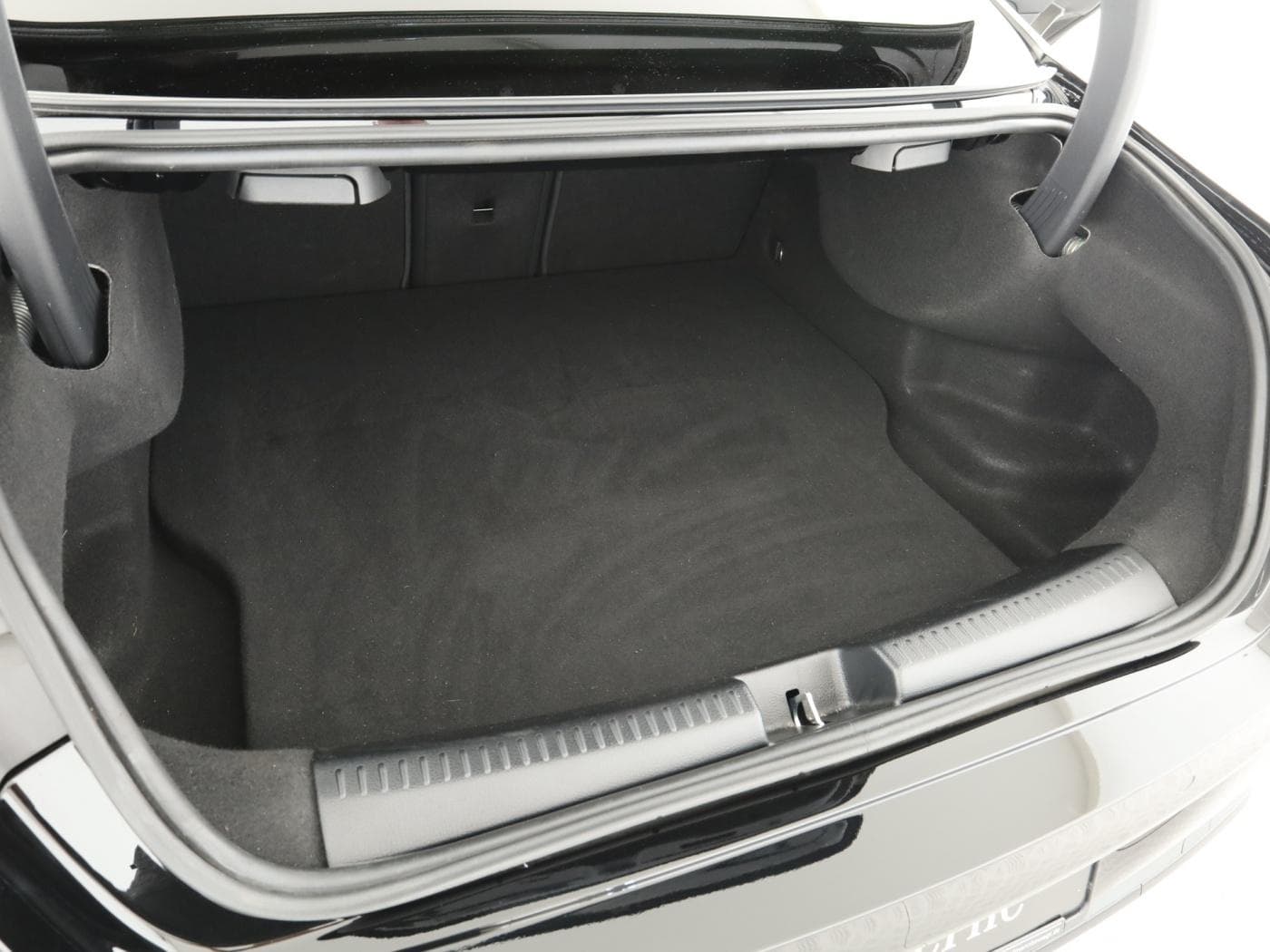 Mercedes-Benz CLA 250 e Bild 22