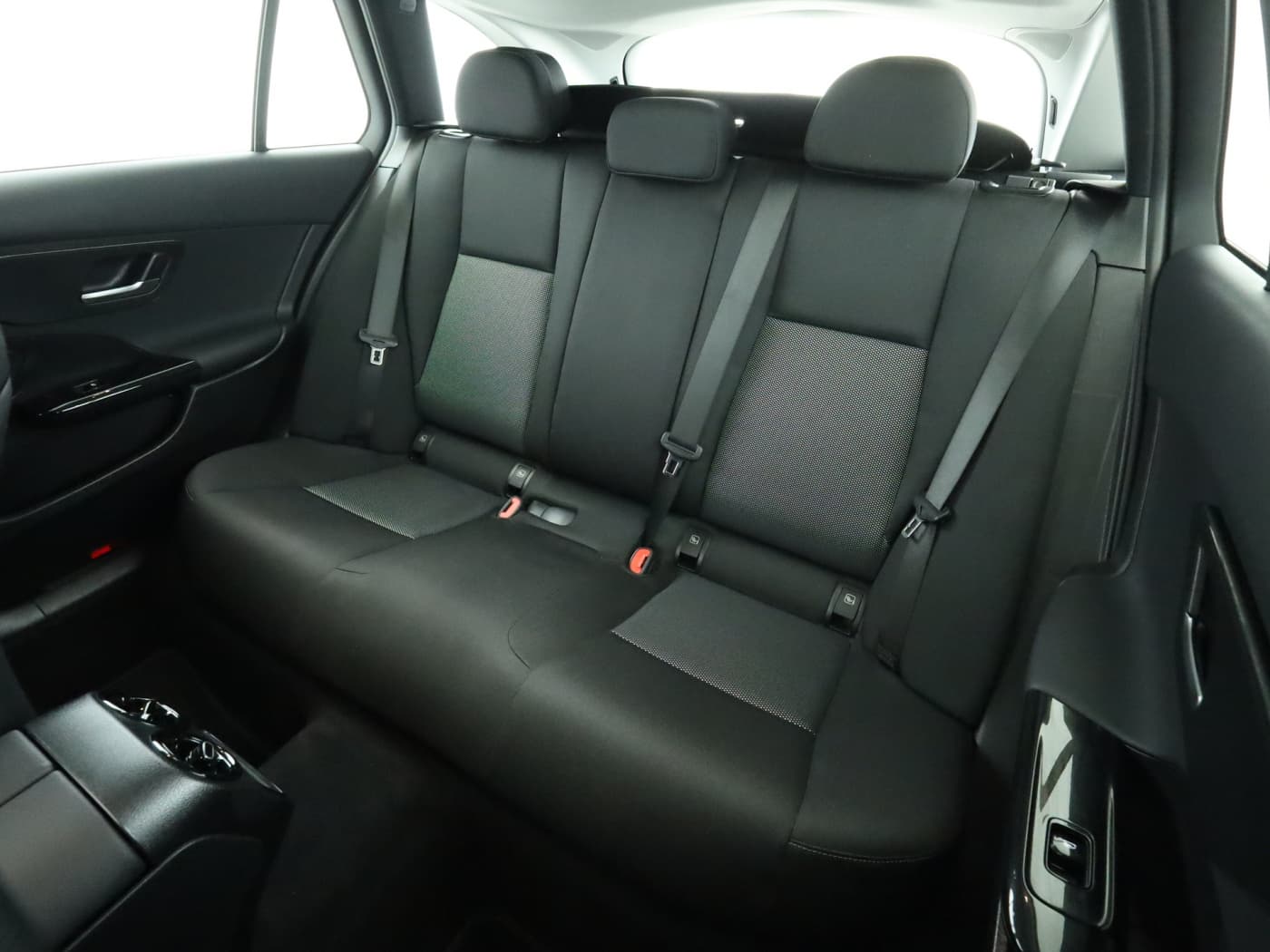 Mercedes-Benz C 220 d T Bild 18