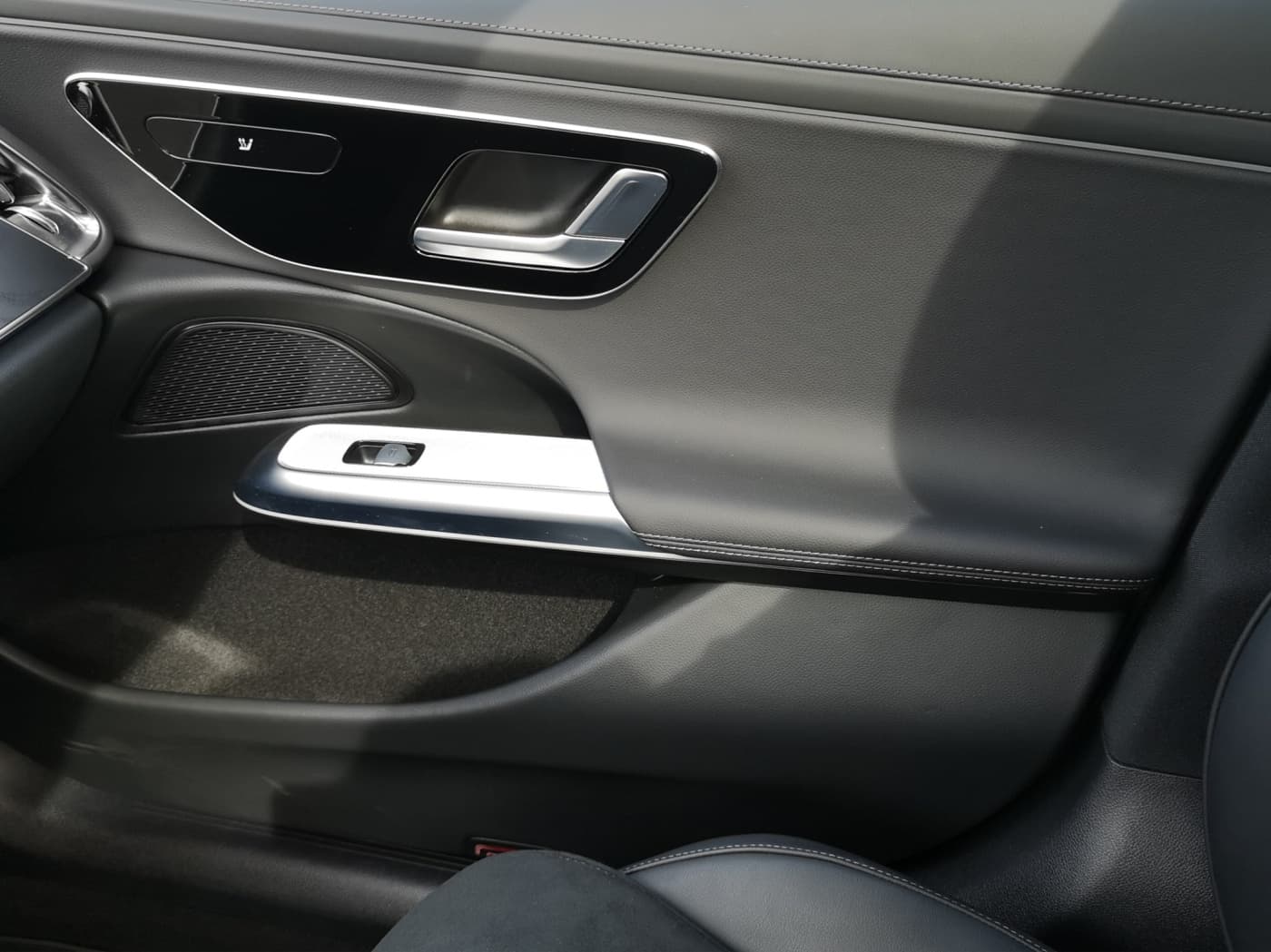 Mercedes-Benz E 220 d Bild 14