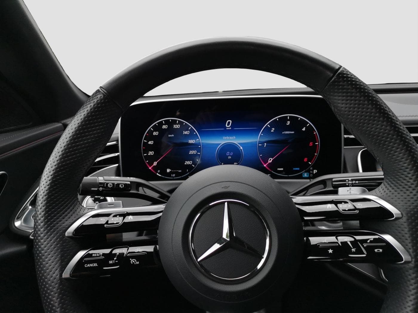 Mercedes-Benz E 220 d T Bild 11