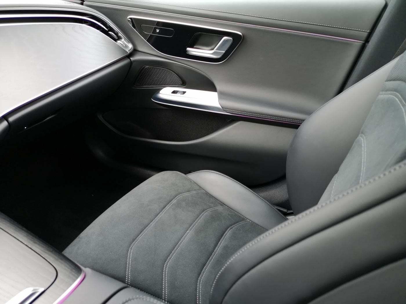 Mercedes-Benz E 220 d T Bild 14