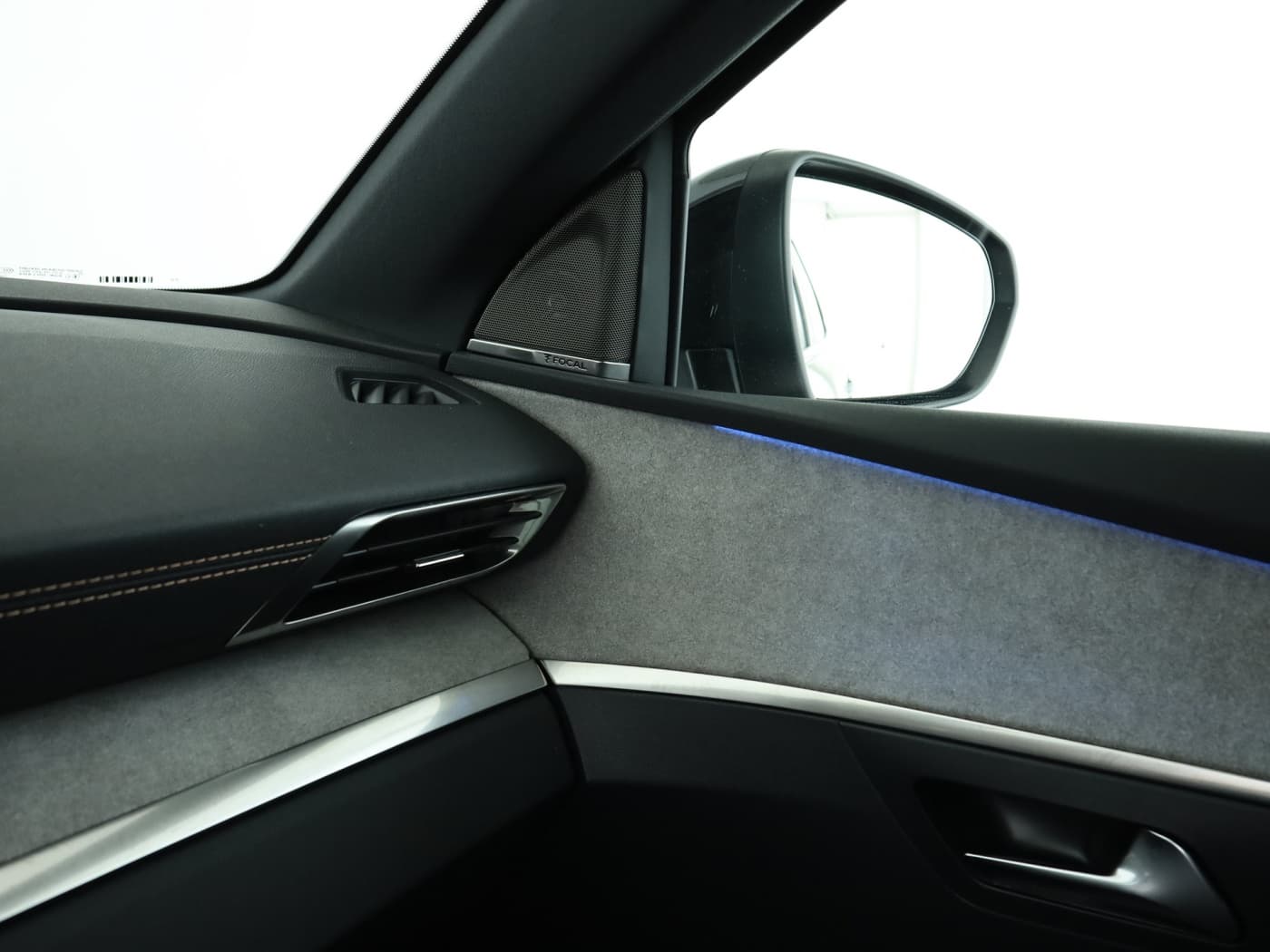 Peugeot 3008 Hybrid4 300 GT Bild 16