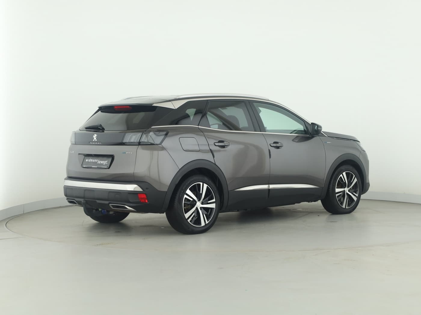 Peugeot 3008 Hybrid4 300 GT Bild 6