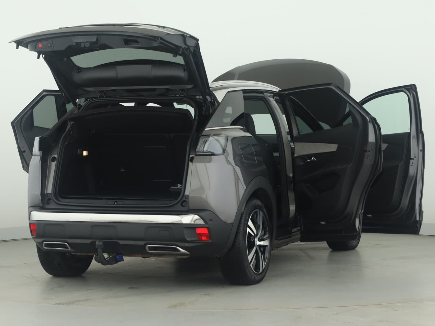 Peugeot 3008 Hybrid4 300 GT Bild 9