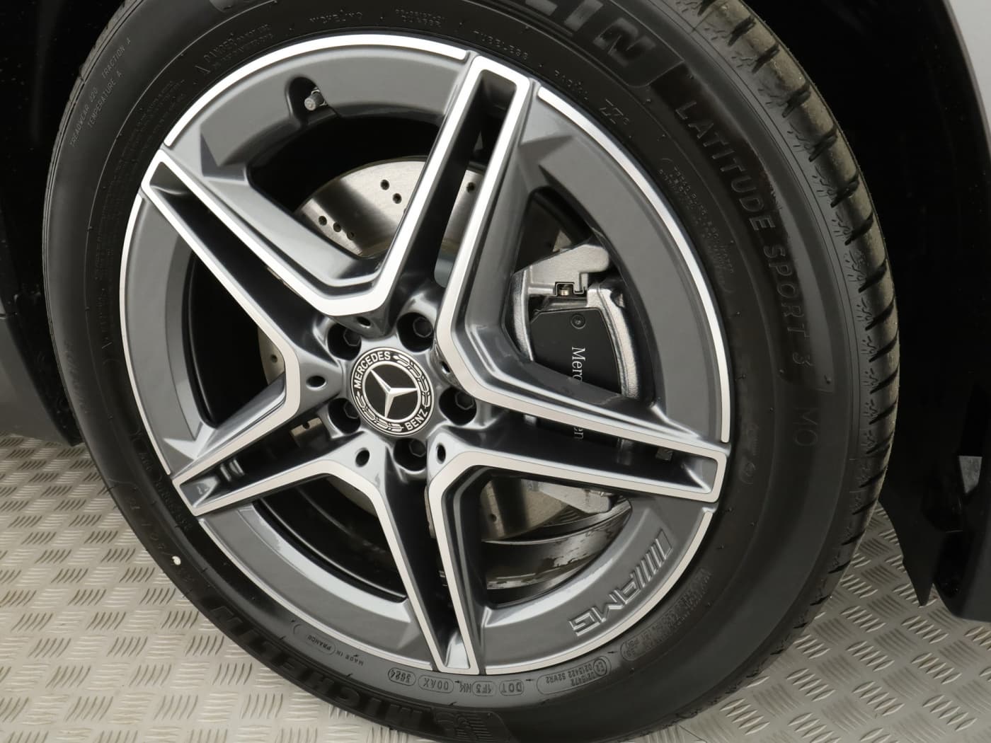 Mercedes-Benz GLA 180 Bild 21