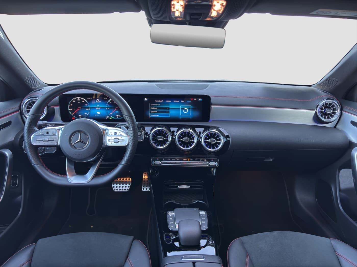 Mercedes-Benz CLA 250 e SB Bild 9