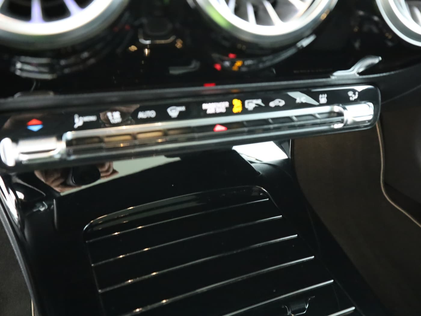 Mercedes-Benz CLA 250 e SB Bild 14