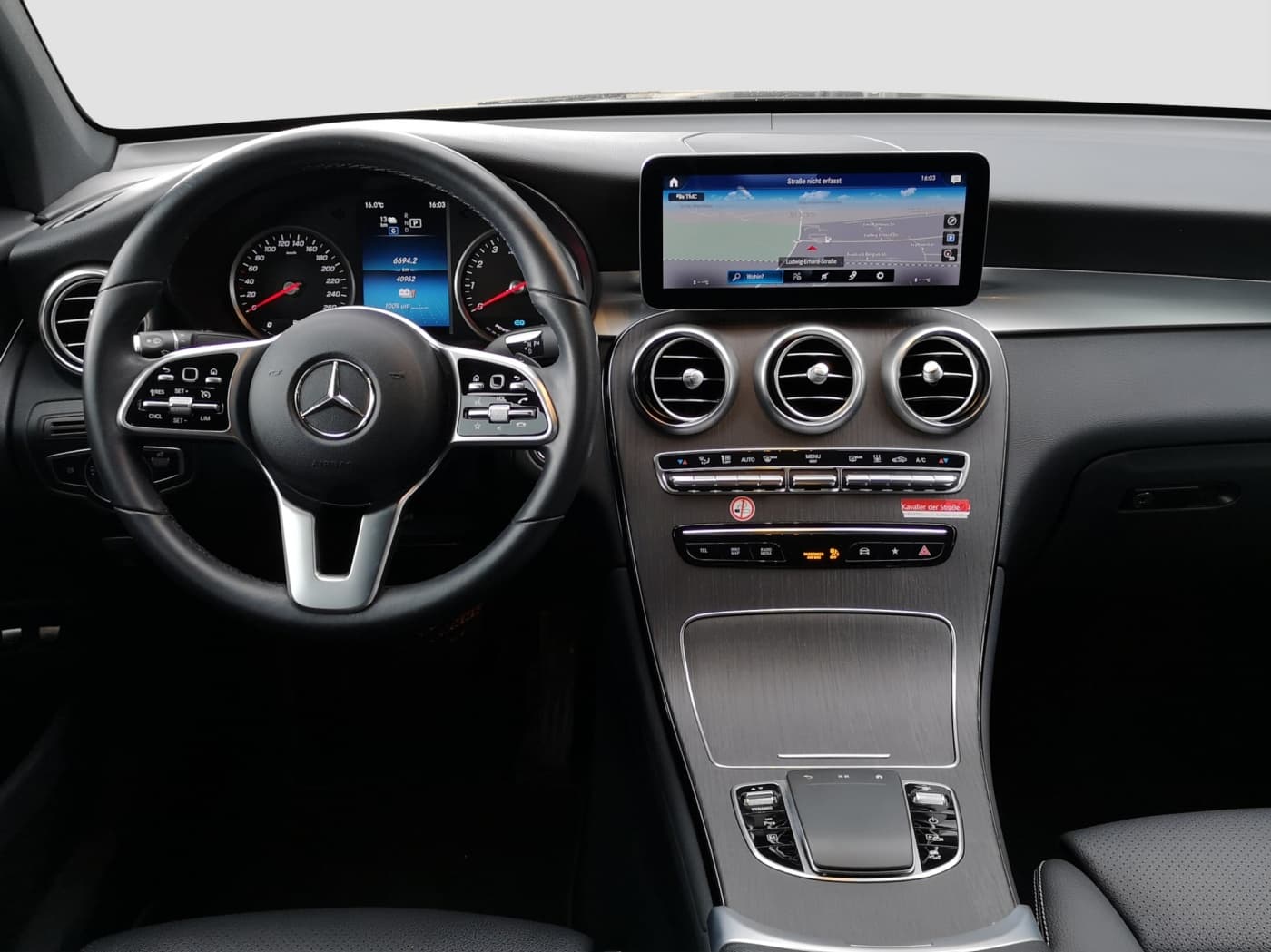 Mercedes-Benz GLC 300 e 4M Coup Bild 8