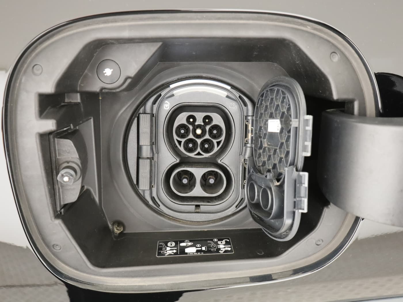 Mercedes-Benz EQA 250 Bild 28