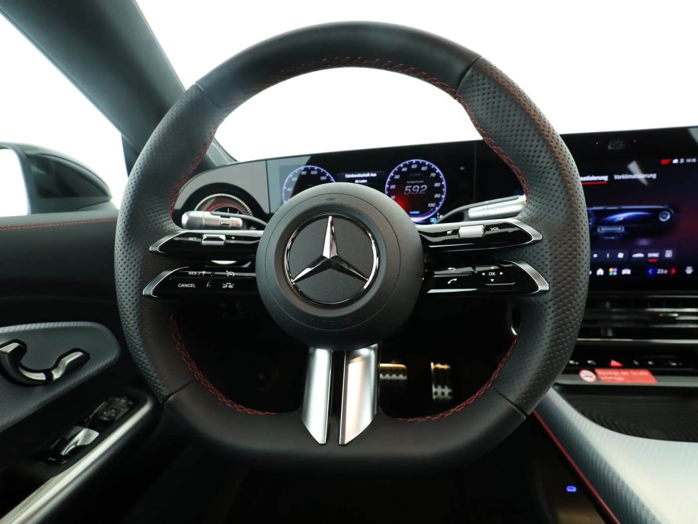 Mercedes-Benz CLA 250+ Shooting Brake mit EQ Technologie Bild 11