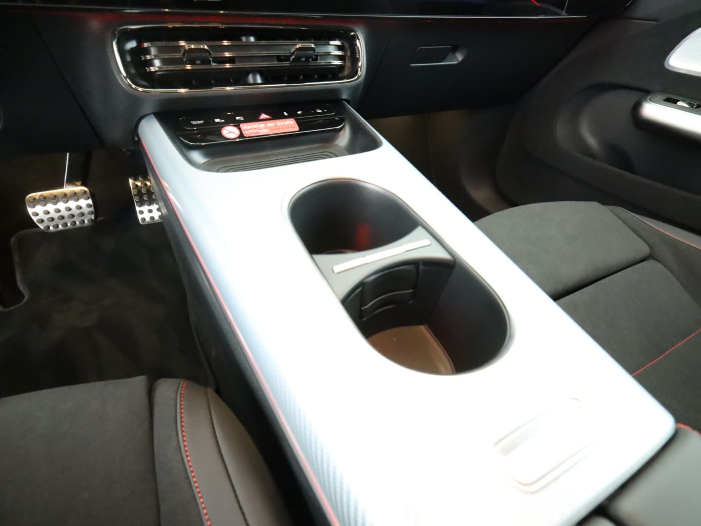 Mercedes-Benz CLA 250+ Shooting Brake mit EQ Technologie Bild 15