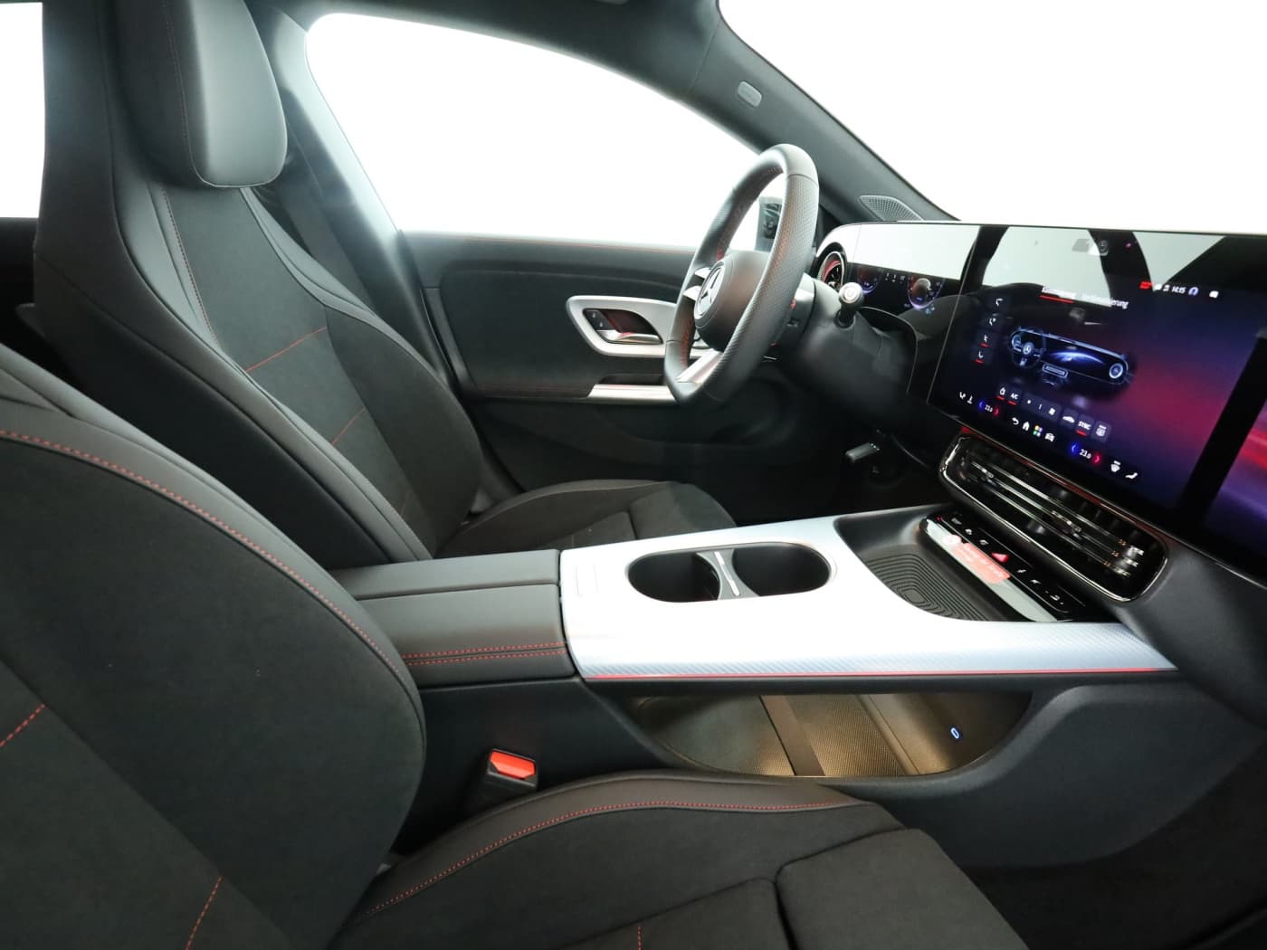 Mercedes-Benz CLA 250+ Shooting Brake mit EQ Technologie Bild 17