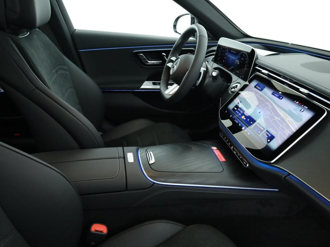 Mercedes-Benz E 300 de 4MATIC T-Modell mit EQ Hybrid Technologie Bild 17