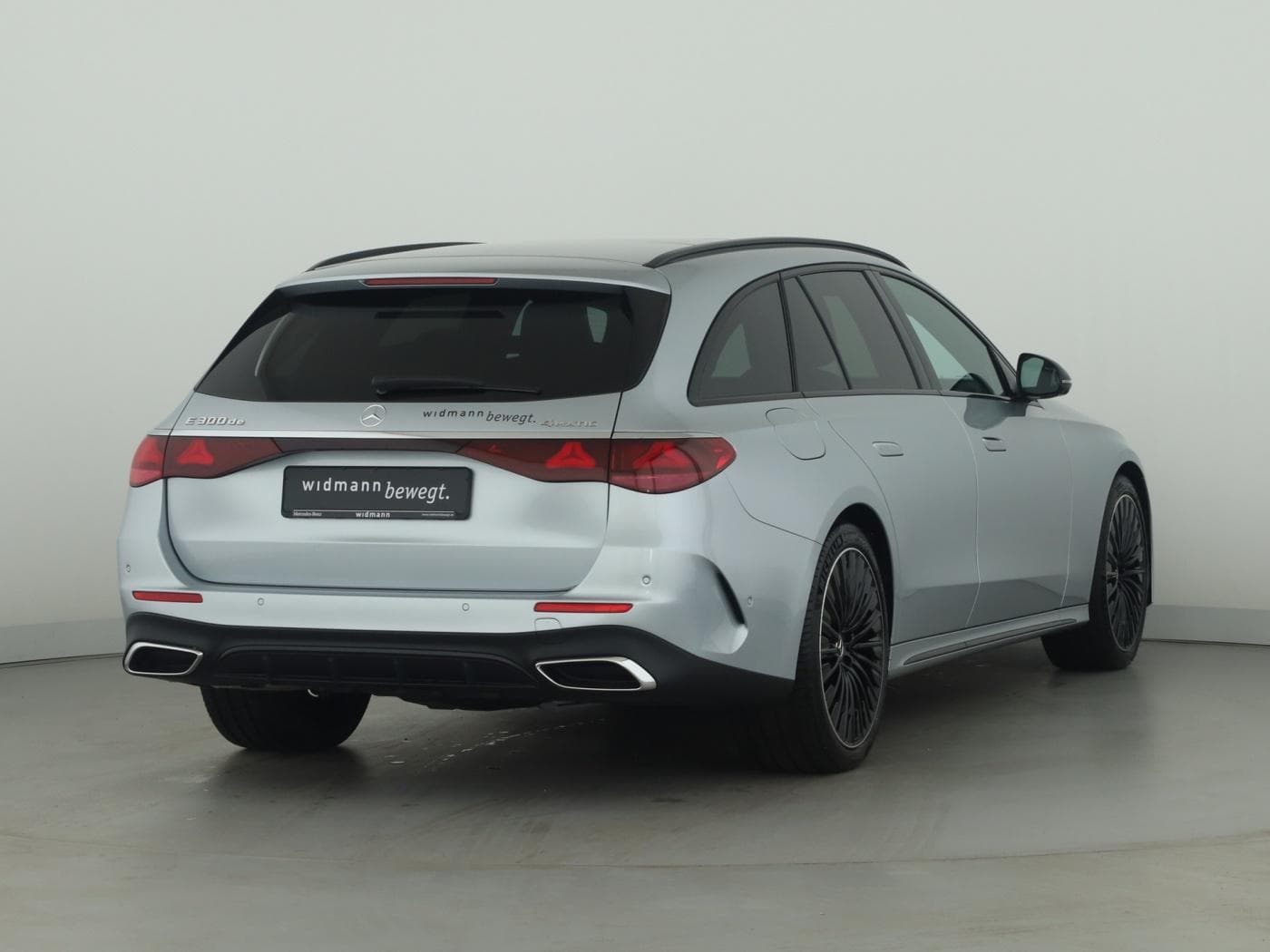 Mercedes-Benz E 300 de 4MATIC T-Modell mit EQ Hybrid Technologie Bild 2